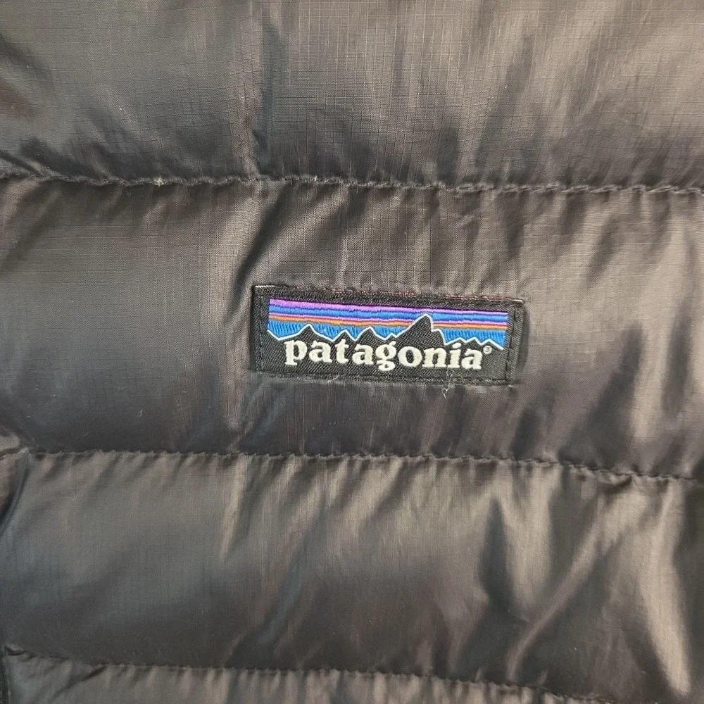 Kids / Enfants PATAGONIA Black Down Puffer Jacket Size L 12 READ
